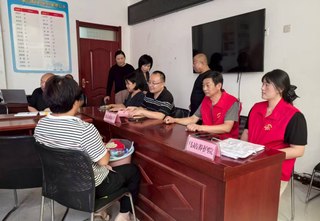 銀發經濟促消費，養老服務進社區——縣民政局開展社會經濟咨詢活動